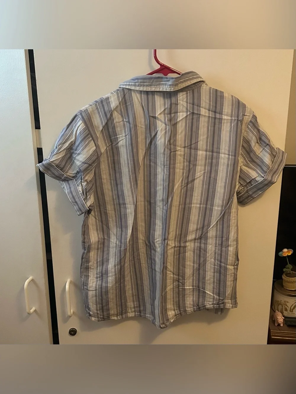 Universal Thread Short Sleeve Button Down - Picture 2 of 3